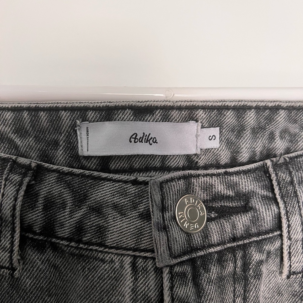 Cute trendy black jeans